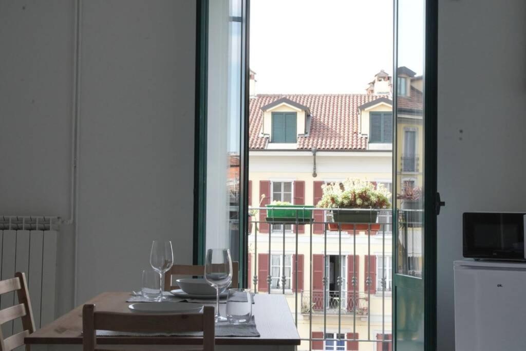 Urban House - Best View Navigli Milan Center Buitenkant foto